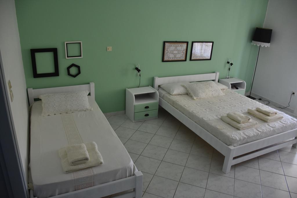 Studio Kostas Hotel Asprogerakata Ngoại thất bức ảnh