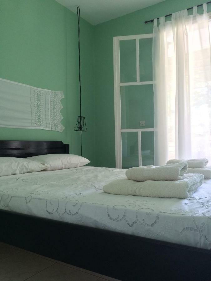 Studio Kostas Hotel Asprogerakata Ngoại thất bức ảnh